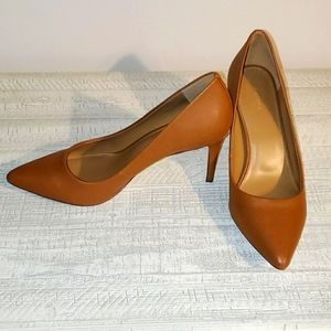 Camel colored Pumps